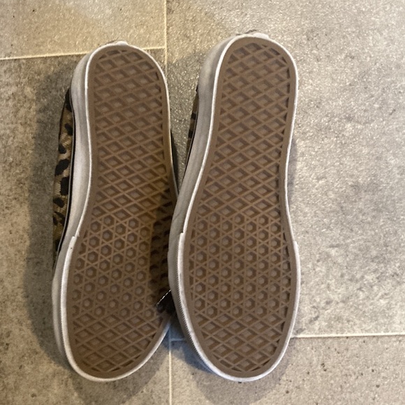 Vans - Picture 6 of 13